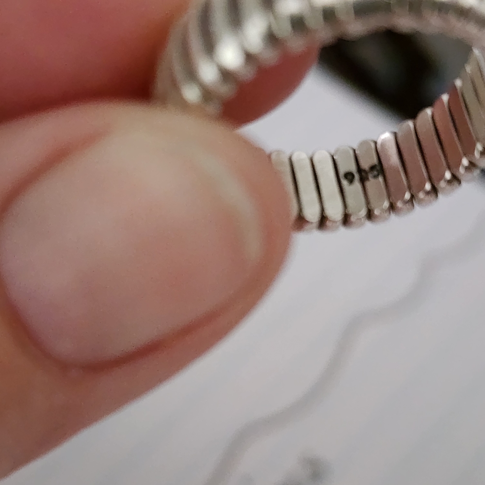 Chic Silver Women's Ring - Picture 2 of 5